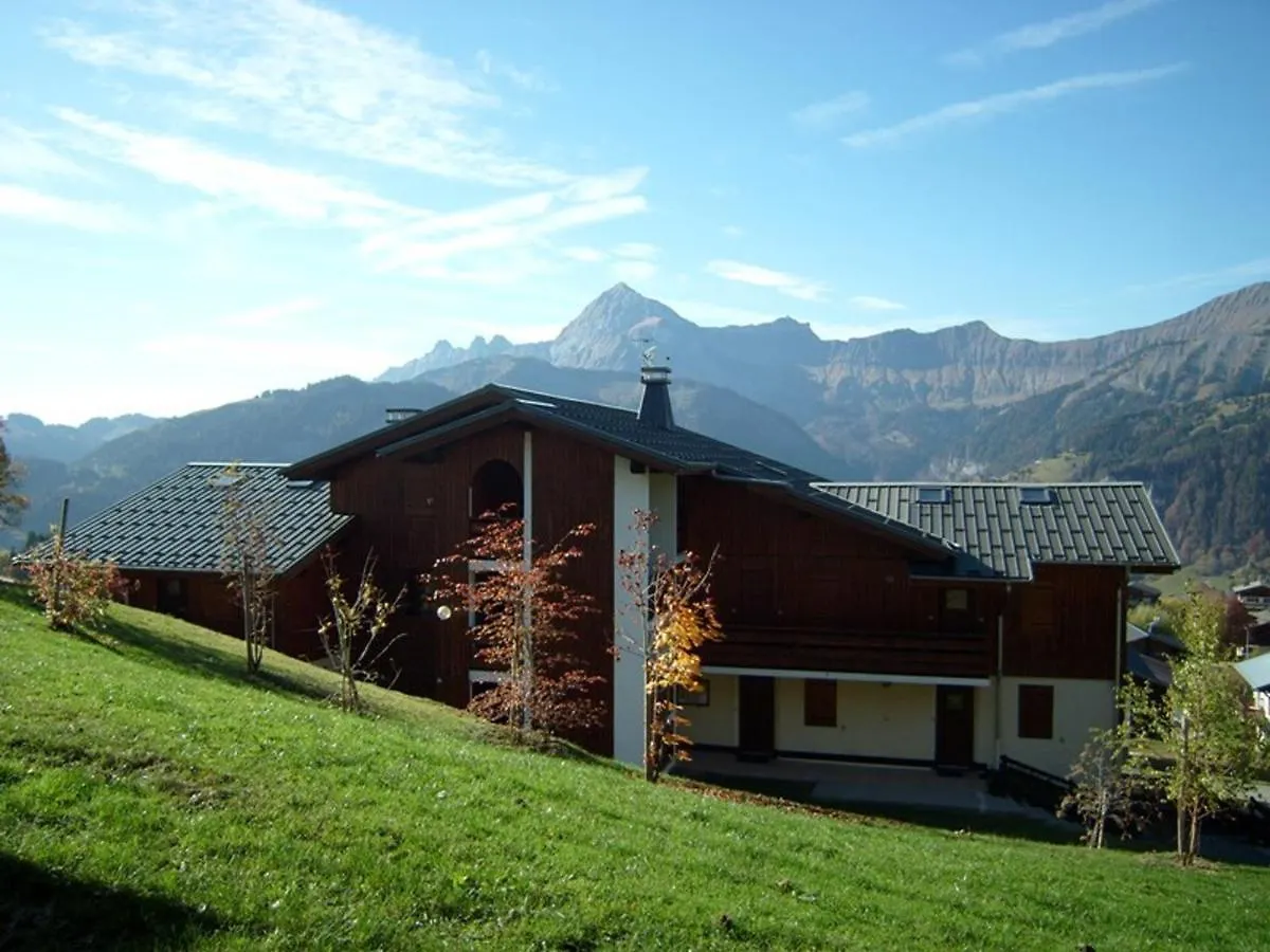 Appartement 6 Pers, 2 Ch, A Crest-Voland, Proche Pistes Et Commerces - Fr-1-733-15 0*, Crest-Voland